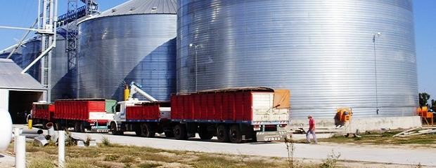 Transportistas de granos piden ajuste de 26% 