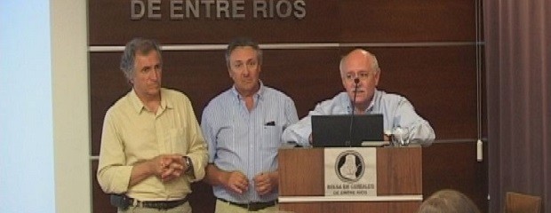 Analizan la cadena de valor láctea de la Región Centro