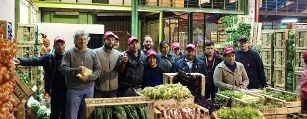 Horticultores tienen punto de venta en Mercado Central