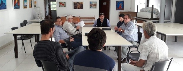 Reunión por el foco de tropas con garrapata en Villa Urquiza