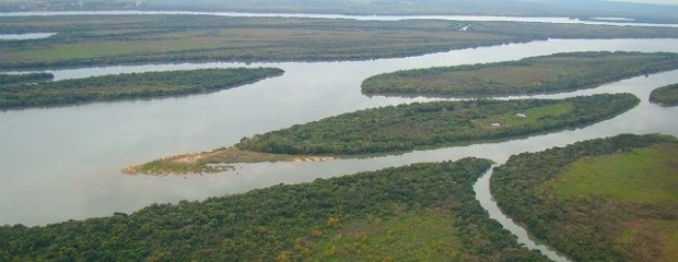 Suba de caudales en Yacyretá vaticina una creciente del Río