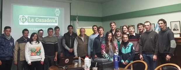 Veterinarios de La Ganadera capacitaron a la juventud