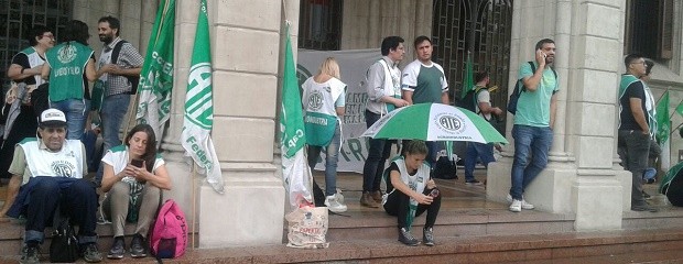 Despedirían 500 trabajadores de agricultura familiar