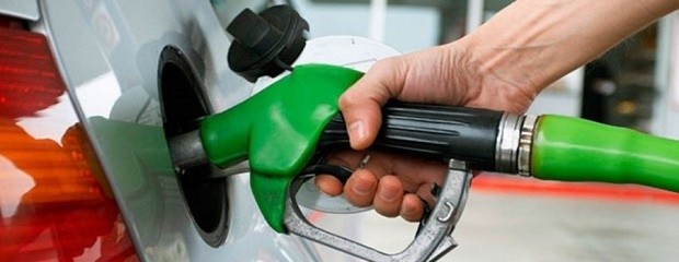 Fuerte caída en el consumo de combustibles