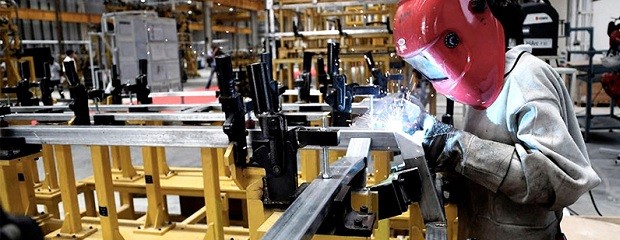 Según la UIA, la industria caerá al menos 4% en 2024