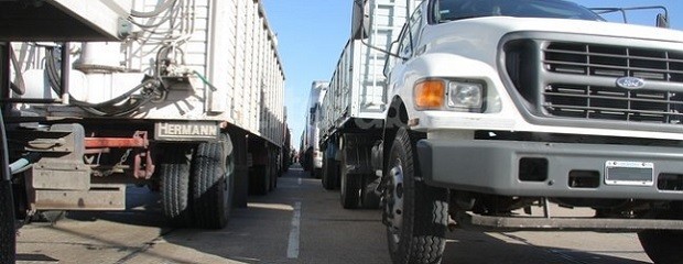 El combustible subió sin freno y complica al transporte